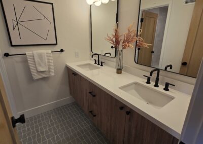 Bathroom Remodel: Clean Lines, Modern Finishes, and a Fresh, Bright Look